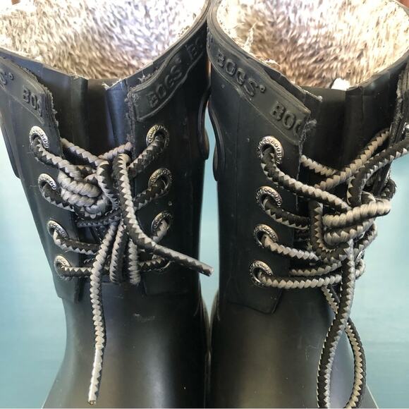 Gently used BOGS boots: Youth size 2 - Picture 5 of 7